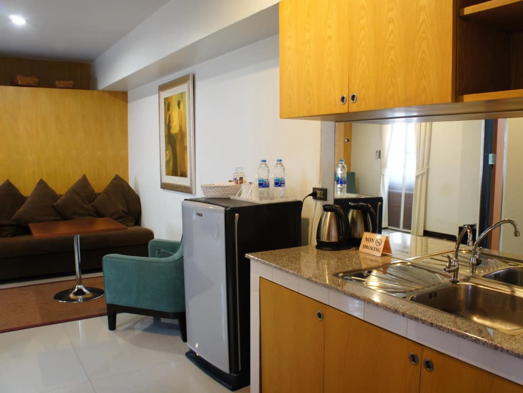 Ratchadamnoen Residence - photo 21