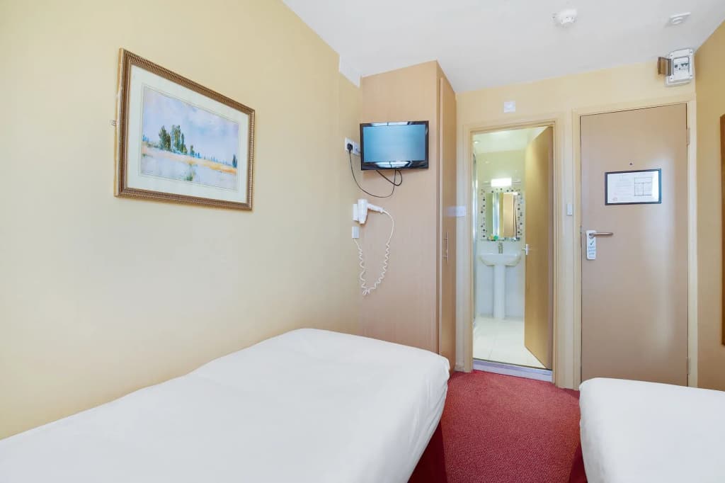 The Craven Hotel - photo 23