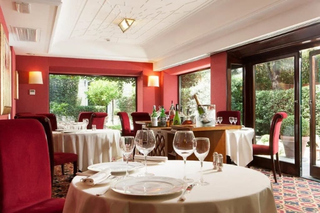 Hotel Regency - photo 13