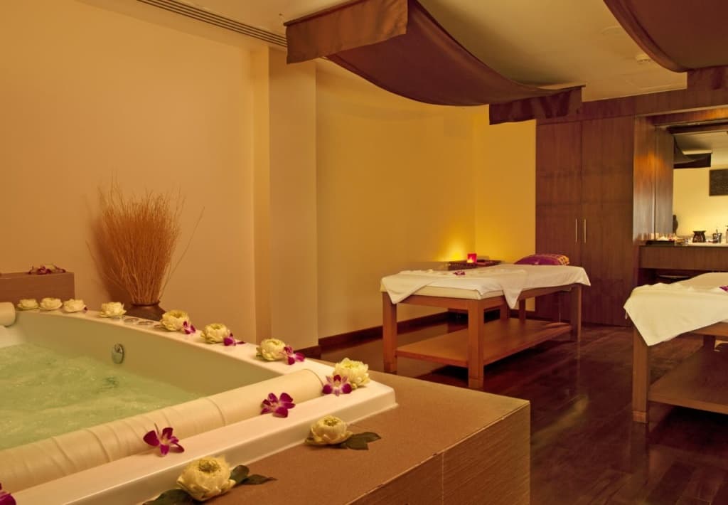 Le Meridien Phuket Beach Resort - photo 23
