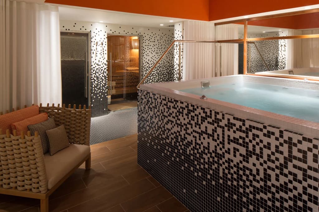 Renaissance Paris Republique Hotel - photo 21