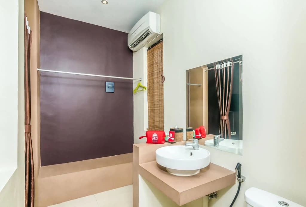 ZenRooms Denpasar Mahendradata - photo 9