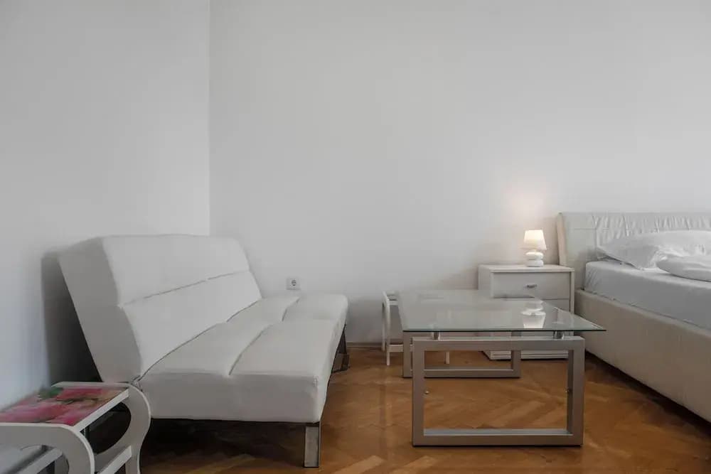 Spacious 7BR Apartment Hauptbahnhof - photo 3