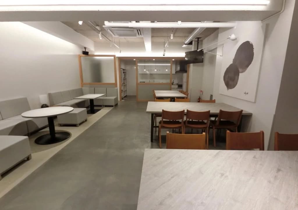 White Hostel shinsaibashi - photo 17