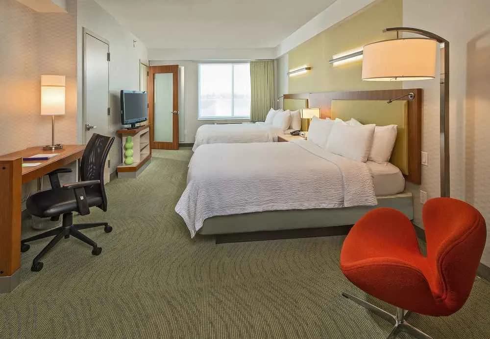 Springhill Suites New York Laguardia Airport - photo 2