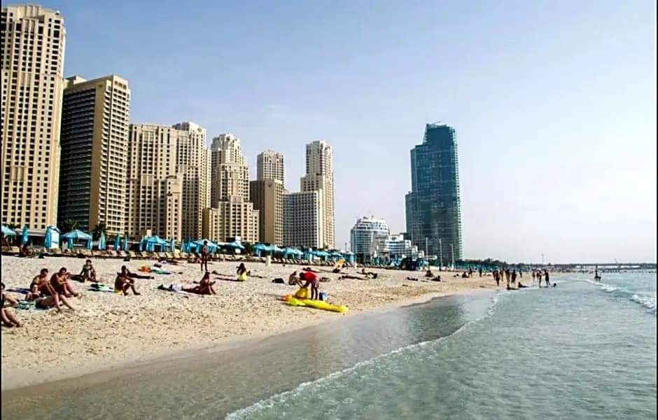 California Hostel Dubai Beach - photo 13