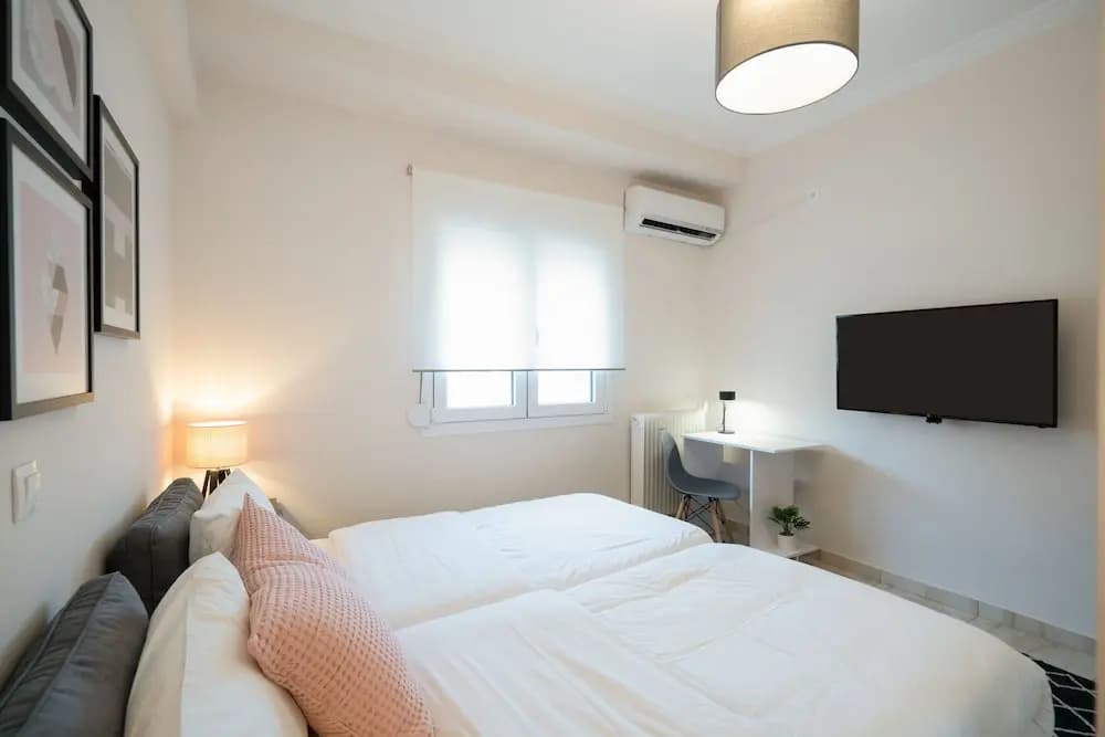 Modern Apartment with Acropolis view - photo 4