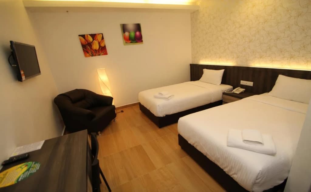 Century Inn Hotel - photo 11