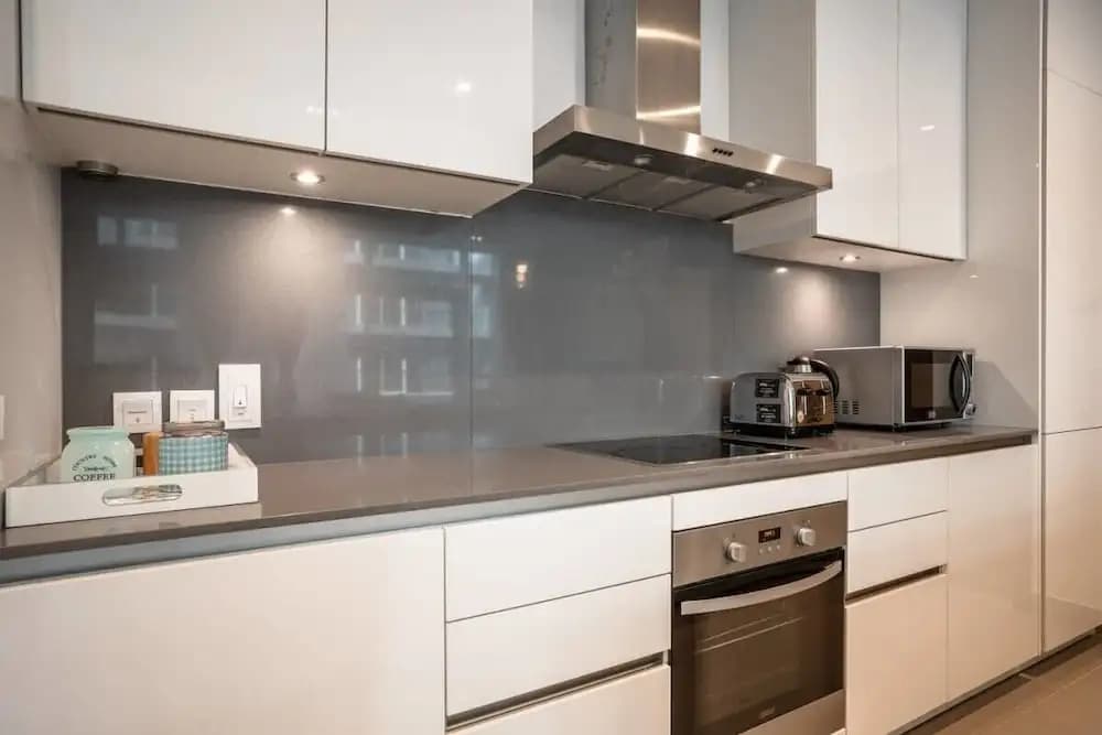 Luxurious, Vast & Airy Apartment in City Walk - photo 12