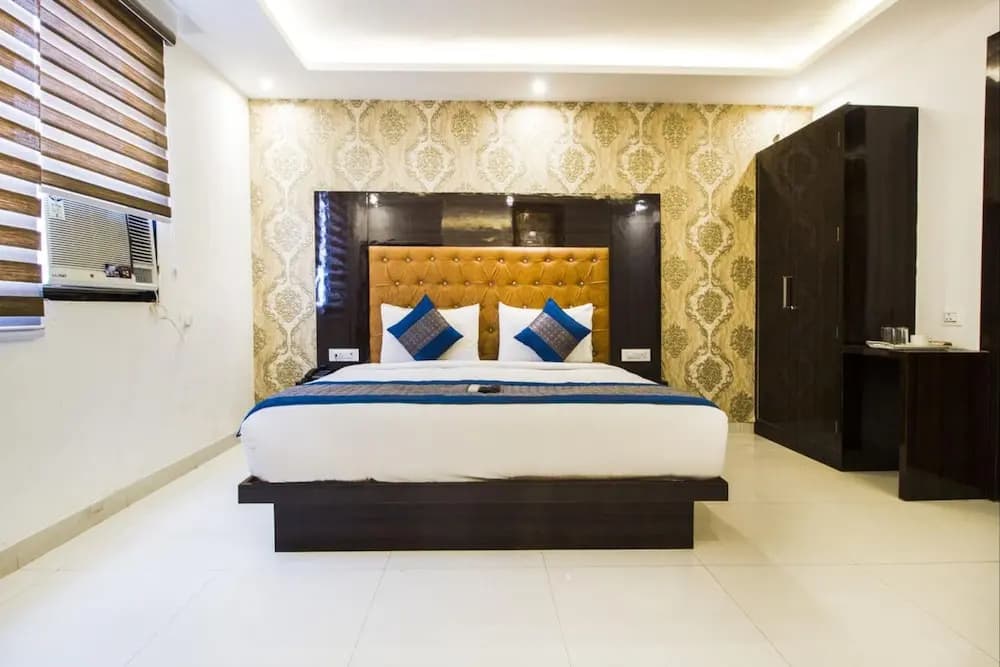 Hotel Iconic Suites - photo 6
