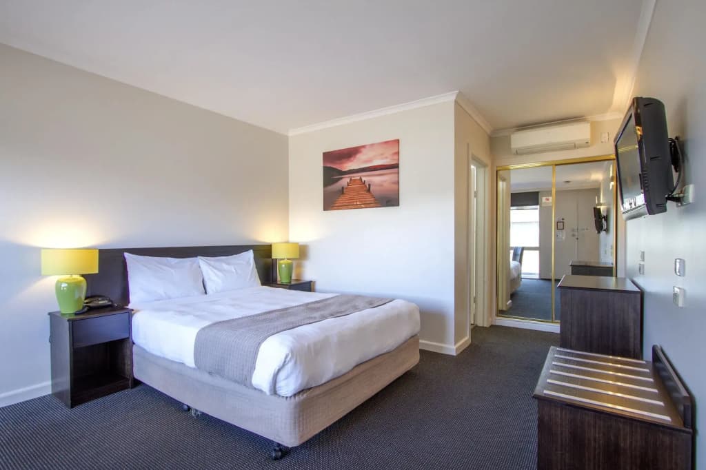 Sunshine Motor Inn - photo 28