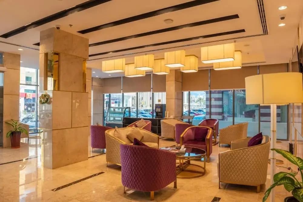 Royal Crown Hotel - photo 14