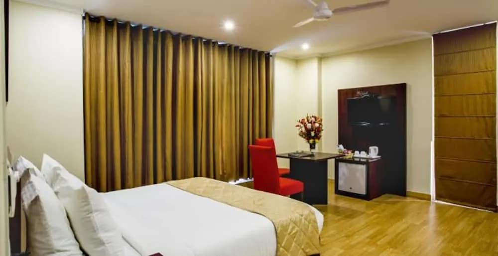 Clarks Inn Nehru Place - photo 6