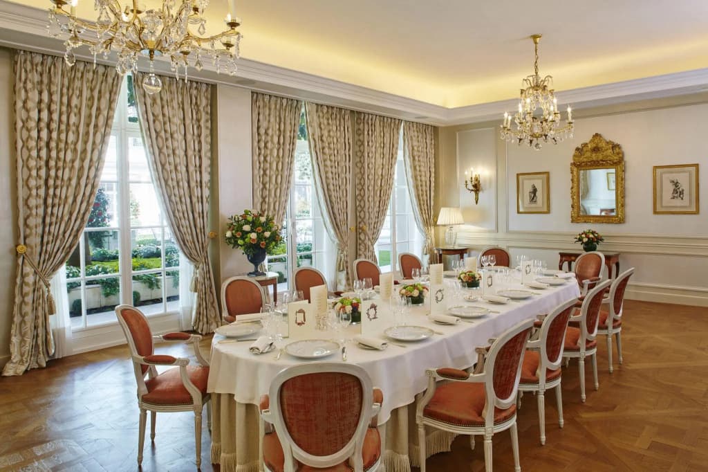 Hotel Le Bristol Paris - photo 22