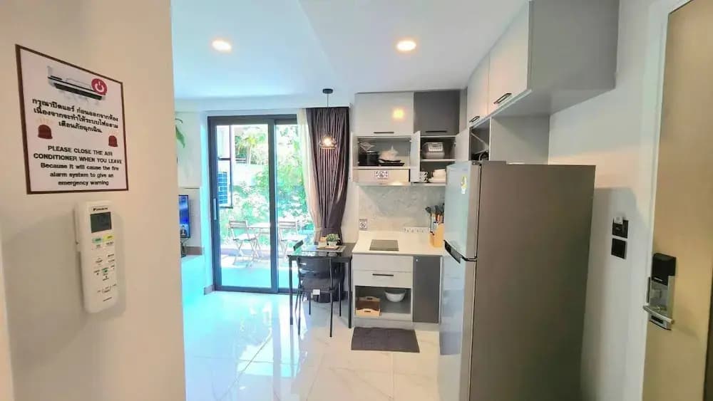 Room-a301- 1 Bedroom Corner Condo Forest - photo 11