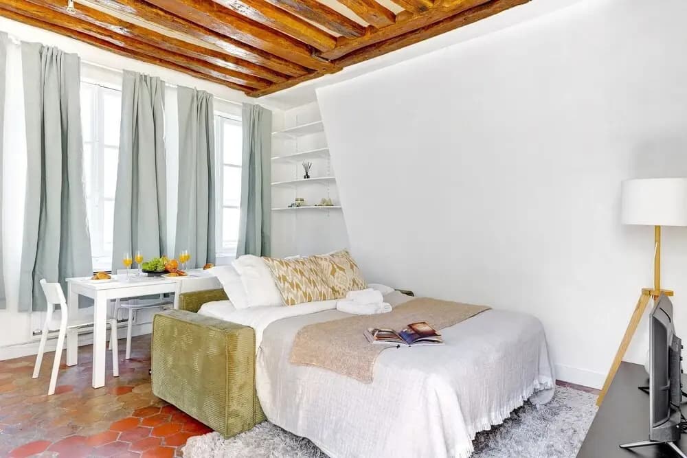 Charming 1BR Near Latin Quarter - photo 1