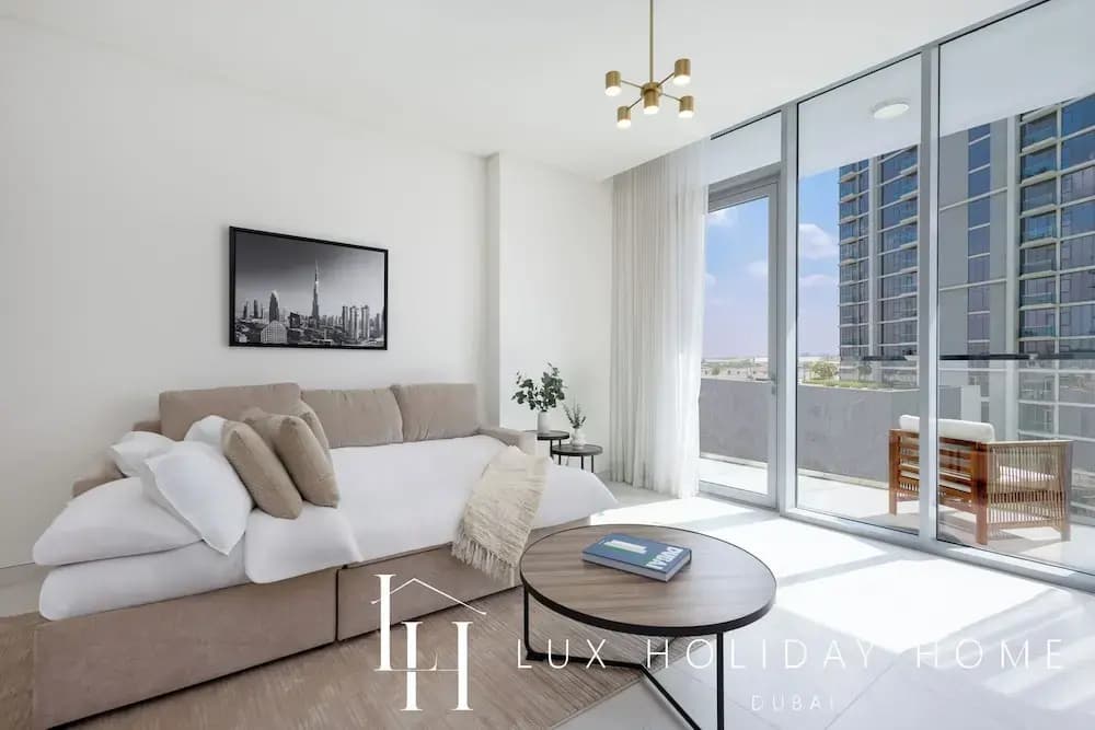 LUX | 2BR Lagoon View – District One, 10–15 min Burj Khalifa - photo 2