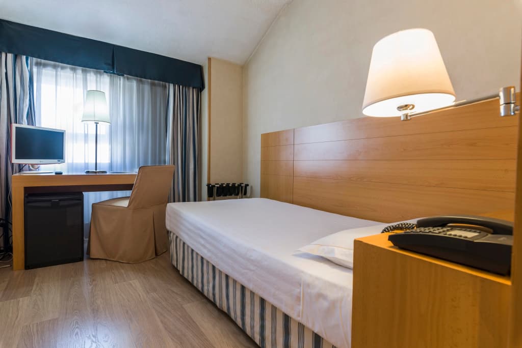 Hotel Infanta Mercedes - photo 7