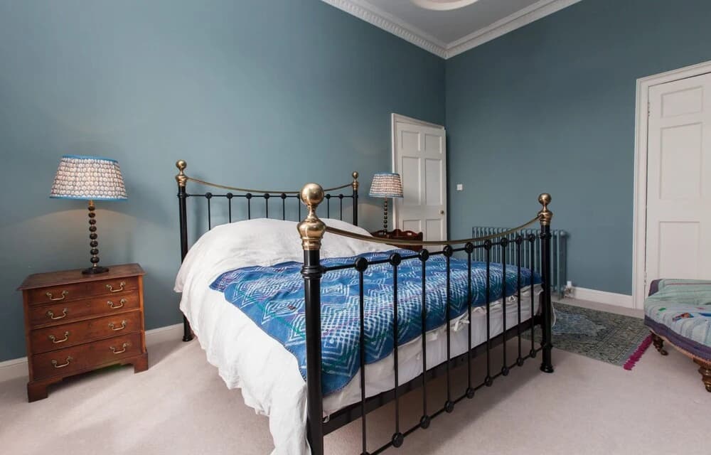 Central, Spacious 3BR Edinburgh Flat For 6 - photo 12