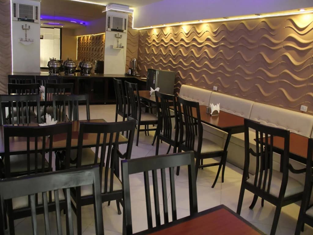 Hotel Comfort Zone Greater Kailash - photo 13