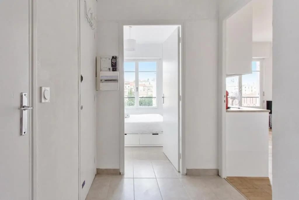 Modern and bright flat in a calm street close to Nice station - Welkeys - photo 7