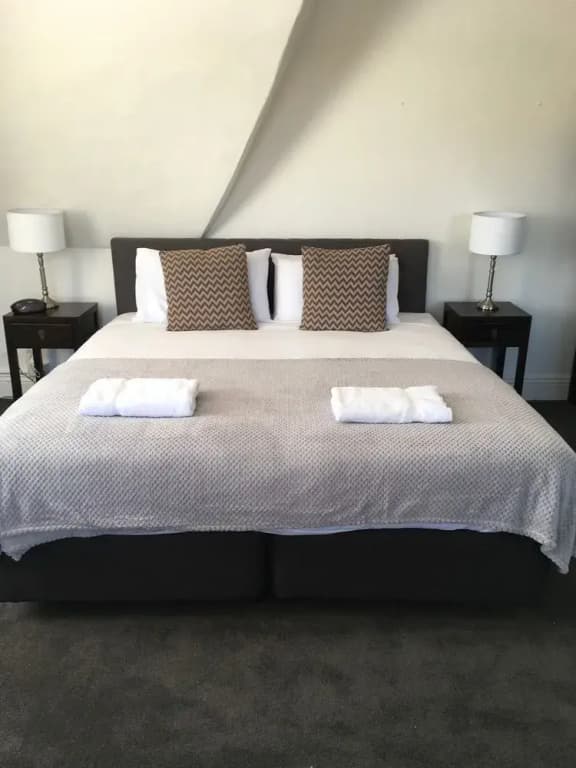 Healesville Garden Accommodation — The Grand Hotel - photo 32