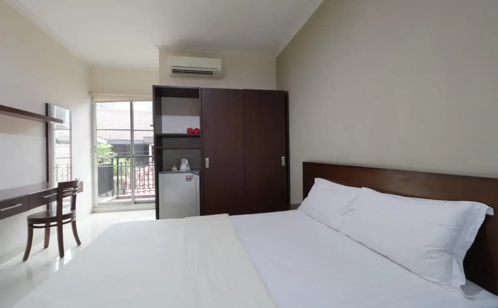 Clover Residence Near Mall Ambassador - photo 7