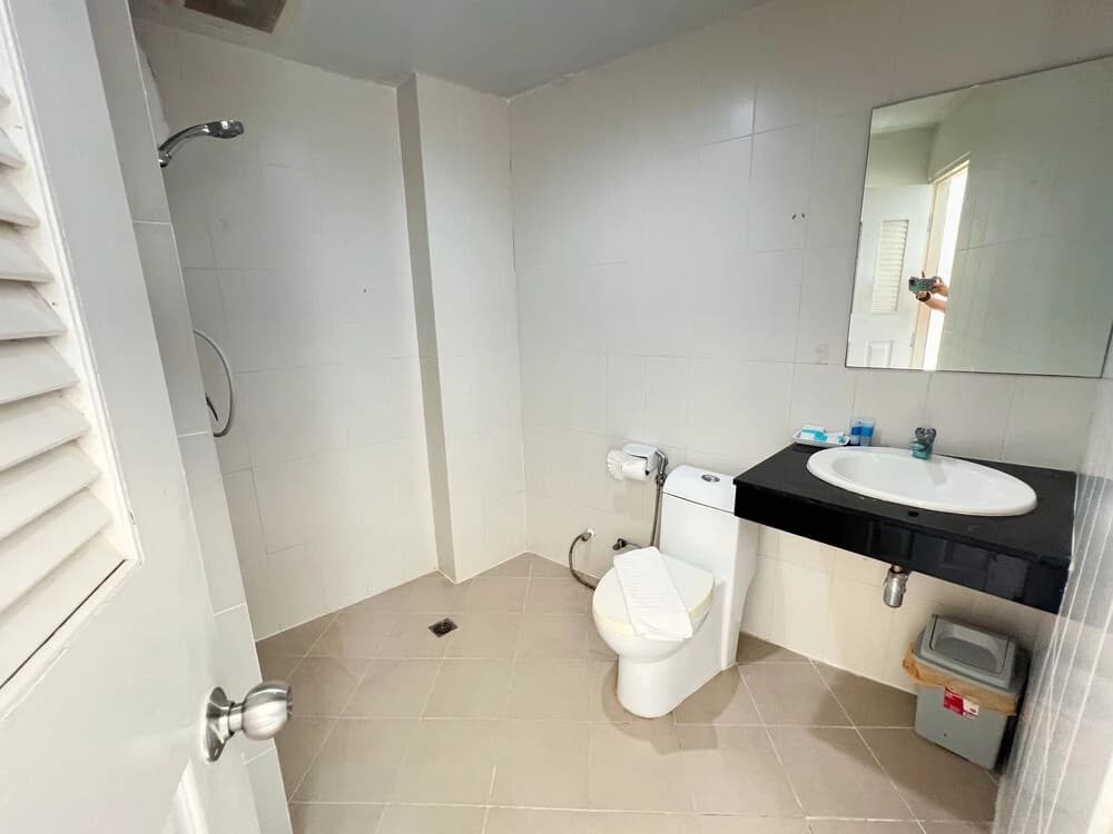 Red Sapphire Hotel - photo 9