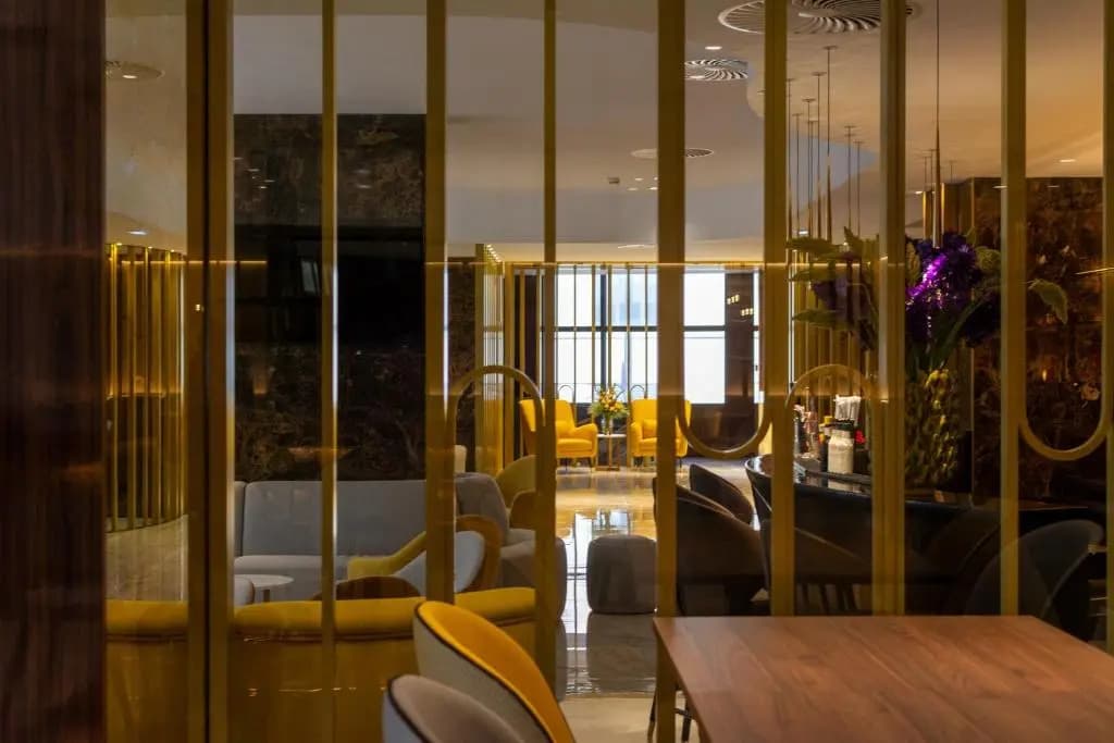 VIP Executive Suites do Marques Hotel - photo 27