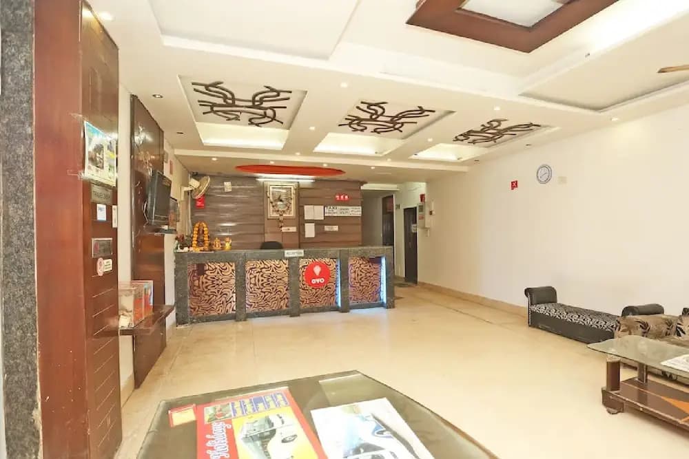 Hotel Aura Deluxe - photo 2