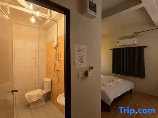 Lhong Krung Hostel - photo 8