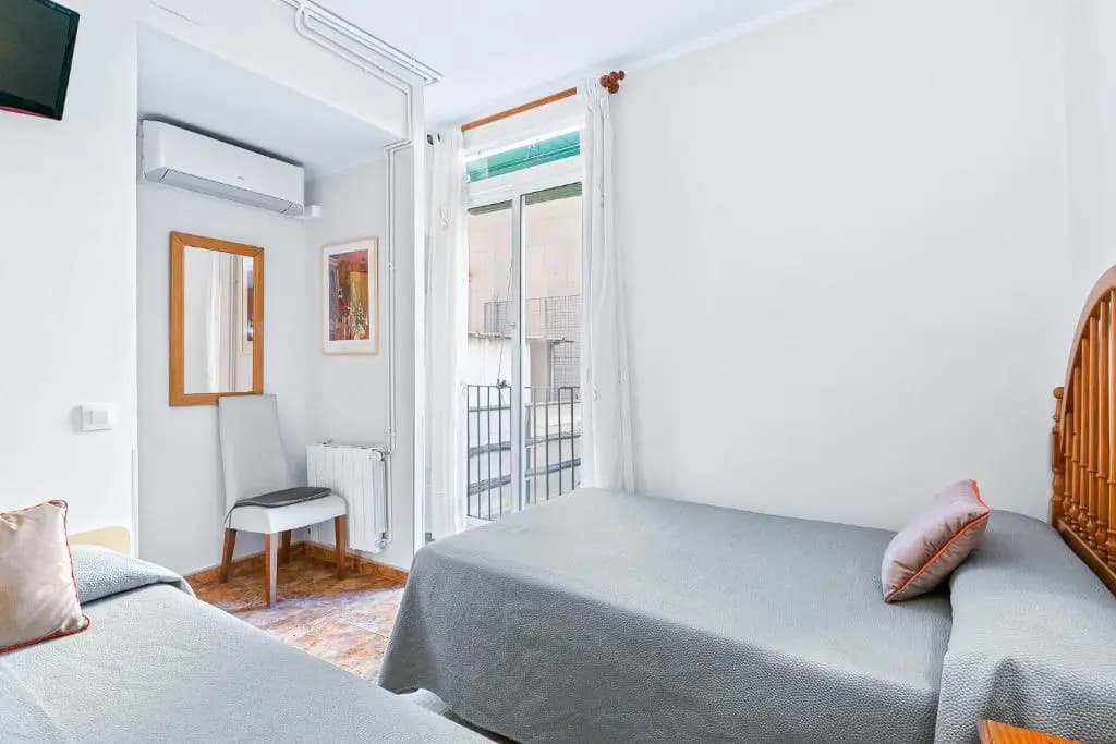 Hostal Santa Anna - photo 26