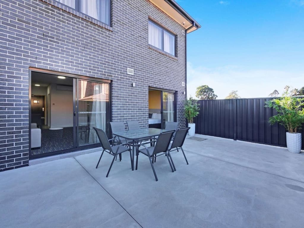 Valuesuites Penrith - photo 12