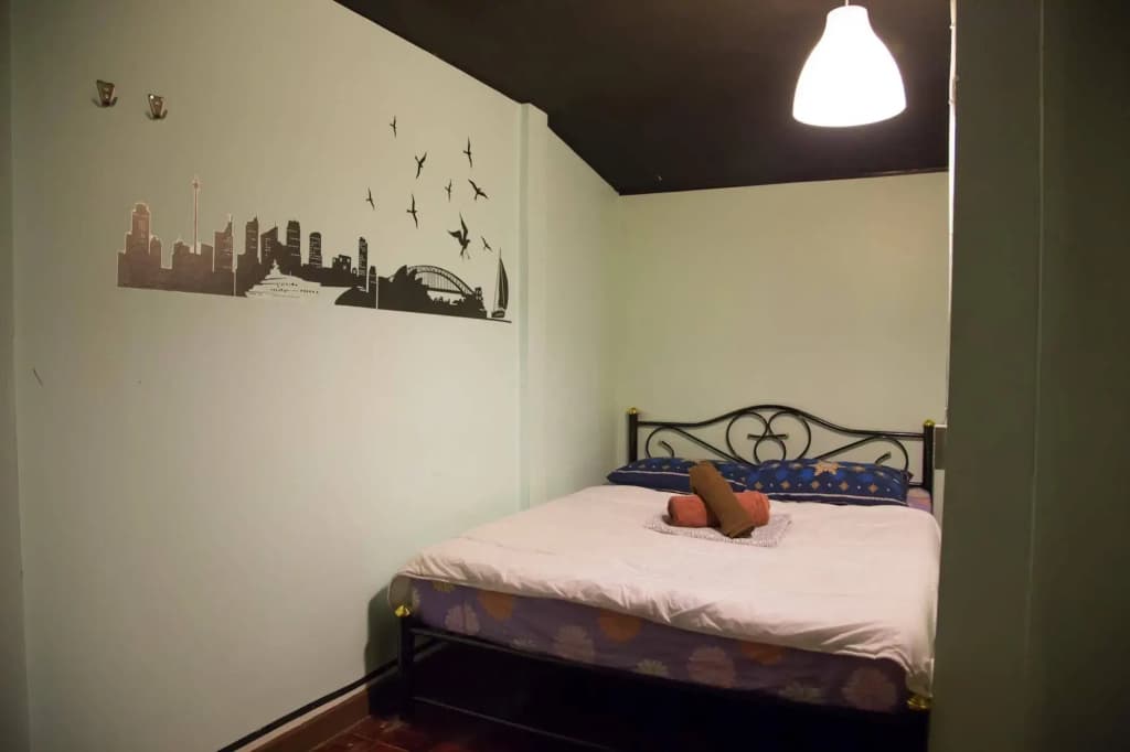 Mad COW Hostel Silom - photo 6