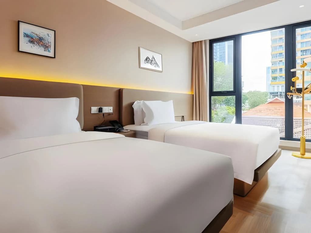 Landison Hotel Penang - photo 8