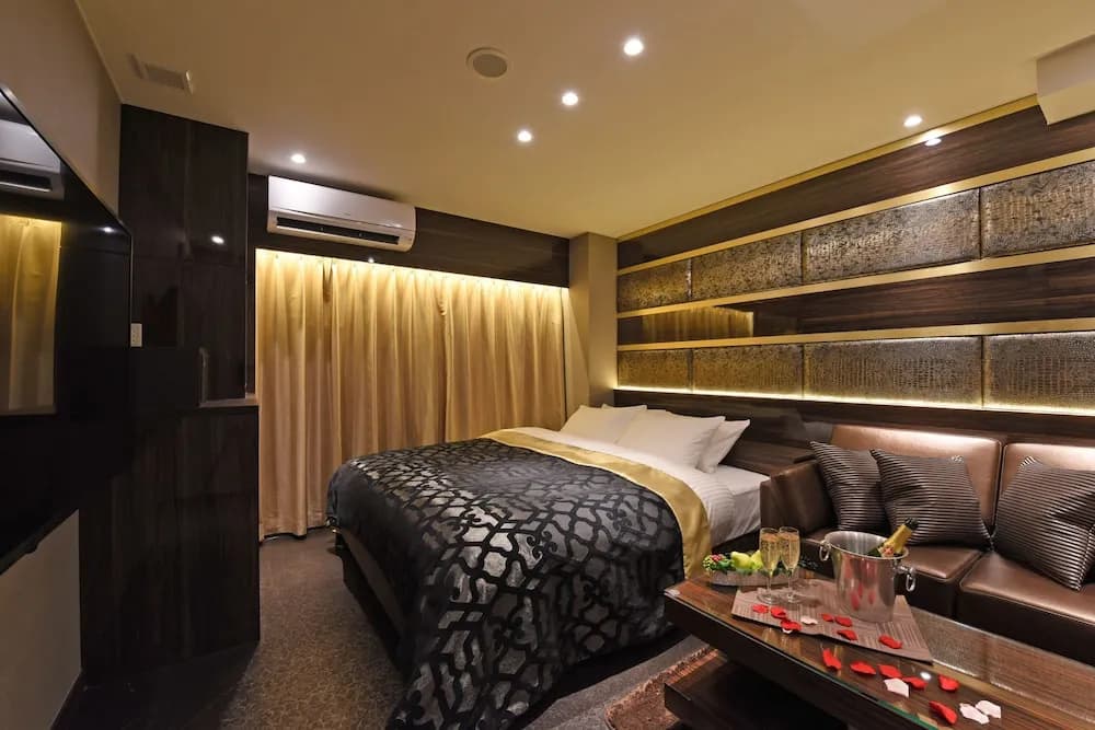 Hotel Savoy - photo 5