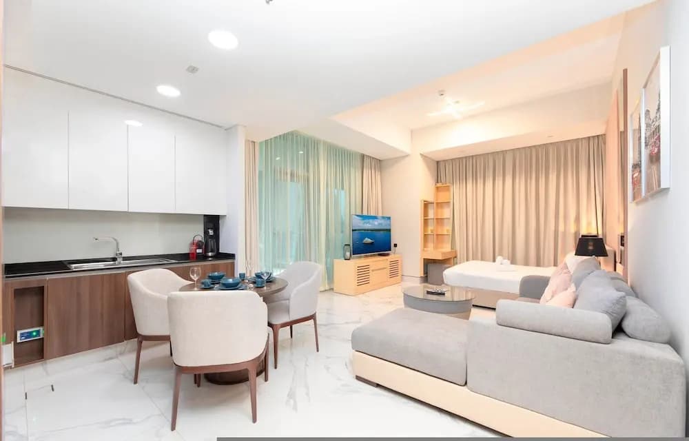 Stylish Studio in Iconic J ONE - photo 3