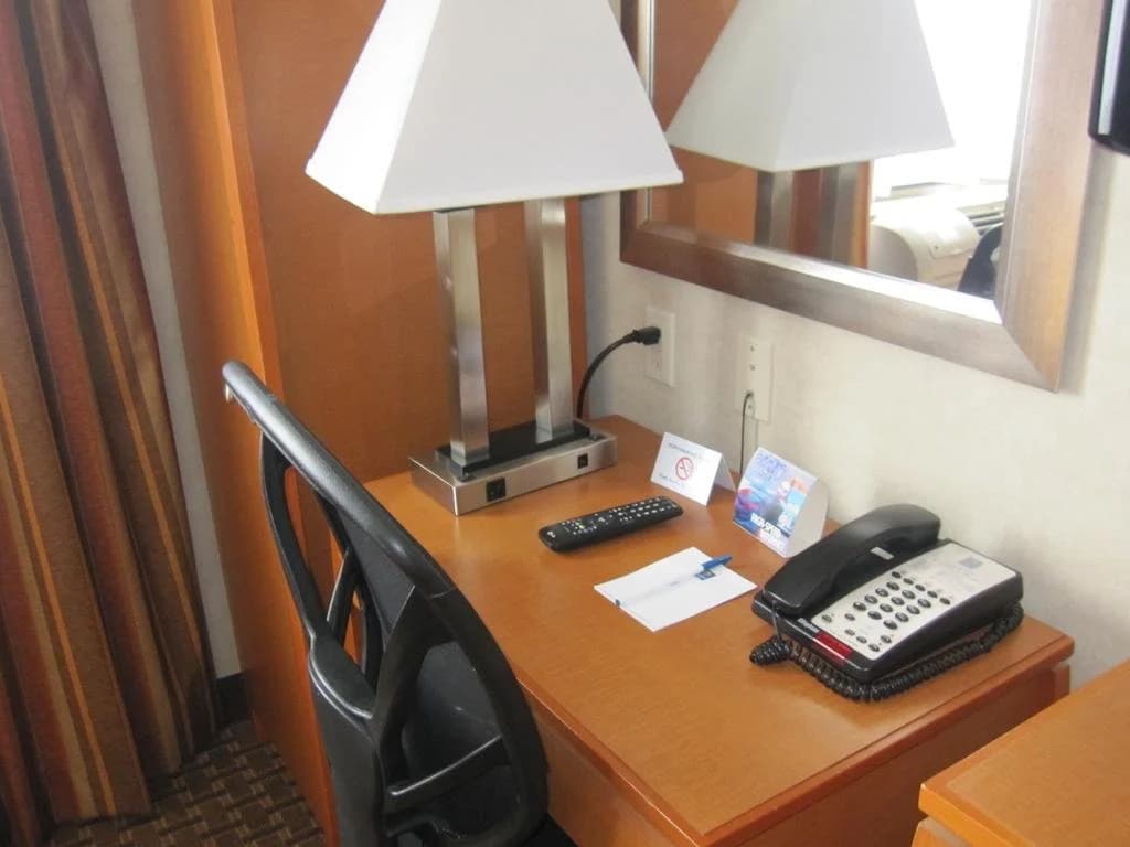 Bellerose Inn - photo 3