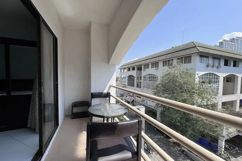 Emerald Hotel Chonburi - photo 20