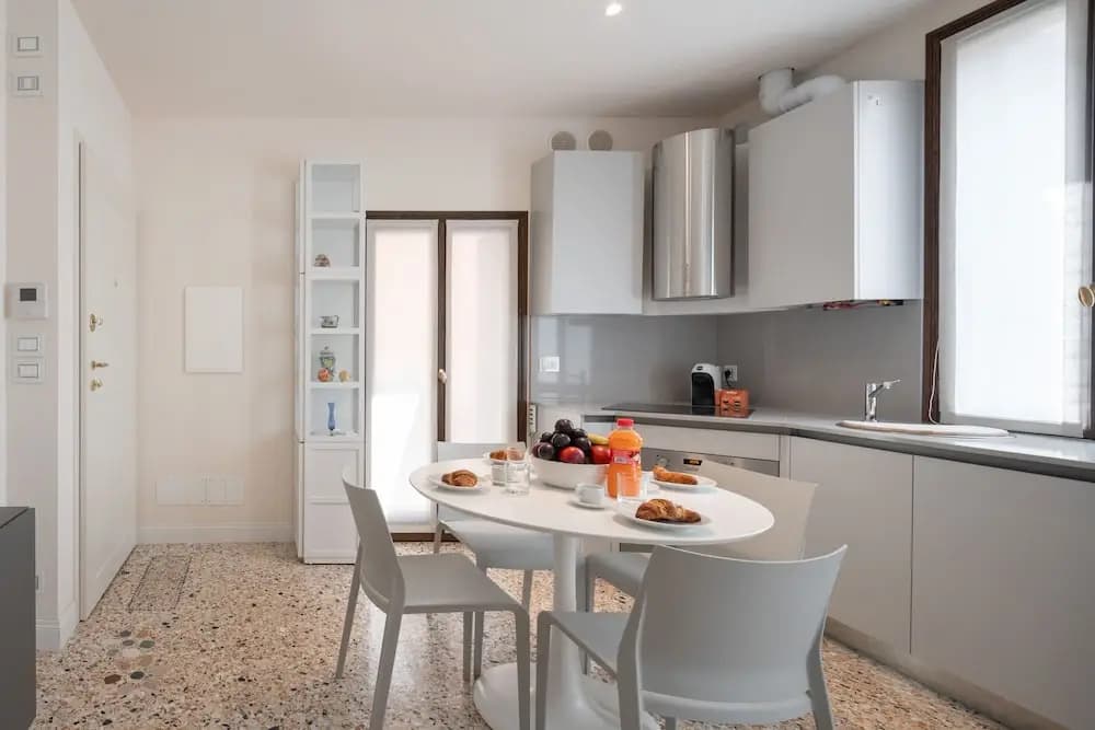 Ve.N.I.Ce Cera Remer Suite - photo 5
