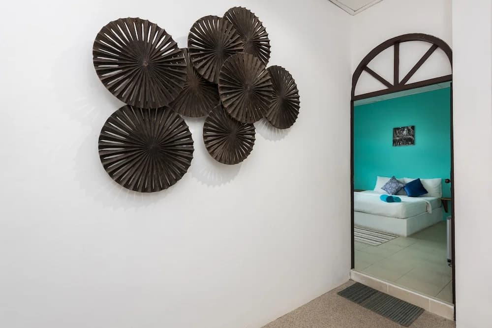 Castaway Guesthouse Hostel and Bar - photo 11