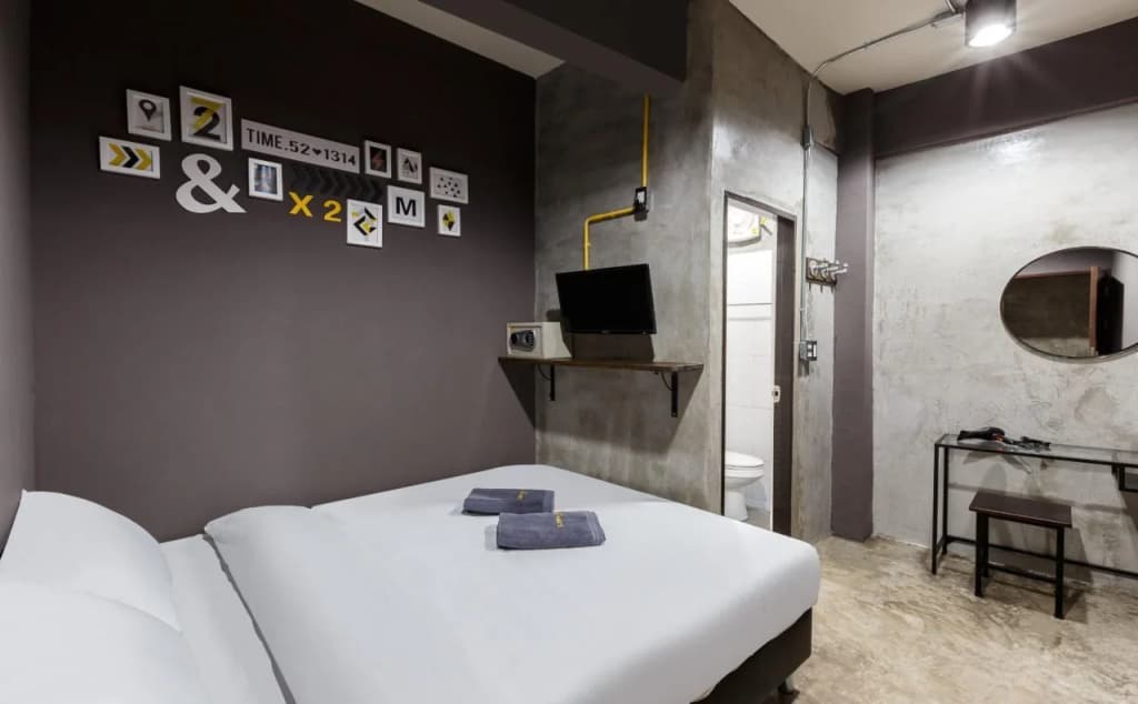 Sleepover Hostel Bangkok - photo 6