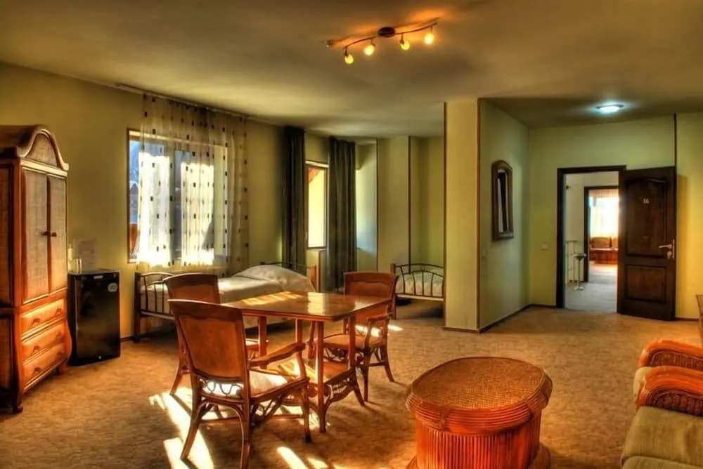 Star Residency Hotel - photo 10