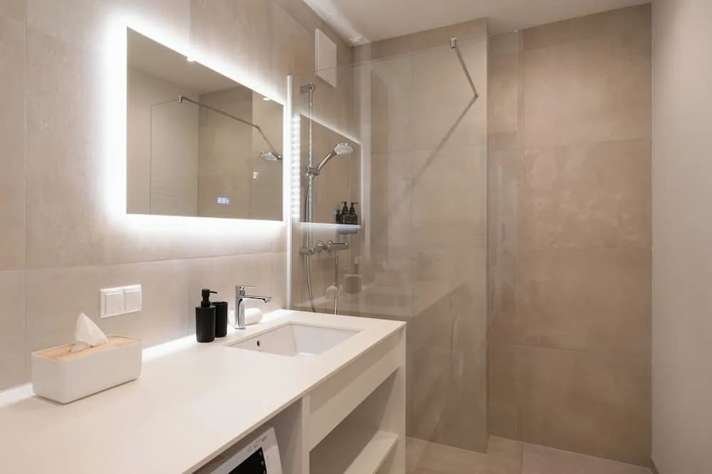 Vienna Heights Premium Apartments - photo 9