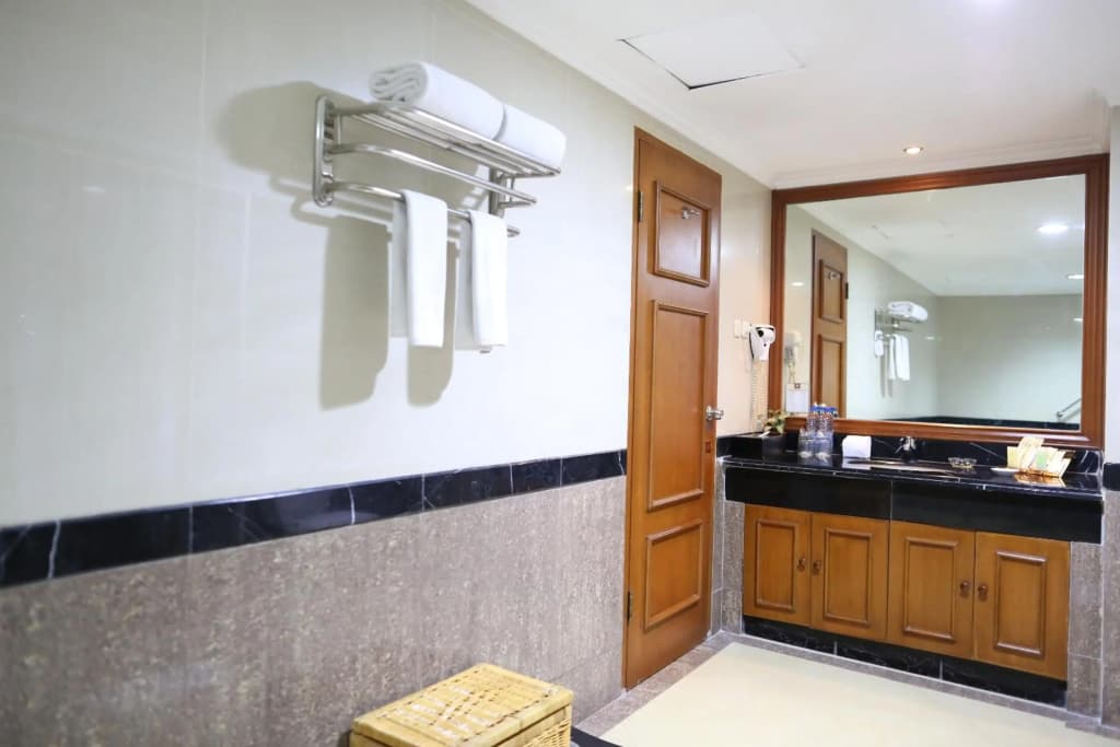 Golden Boutique Hotel Melawai - photo 18