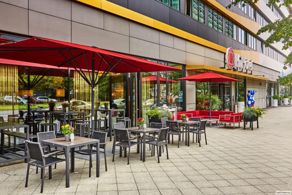 H4 Hotel Berlin Alexanderplatz - photo 18