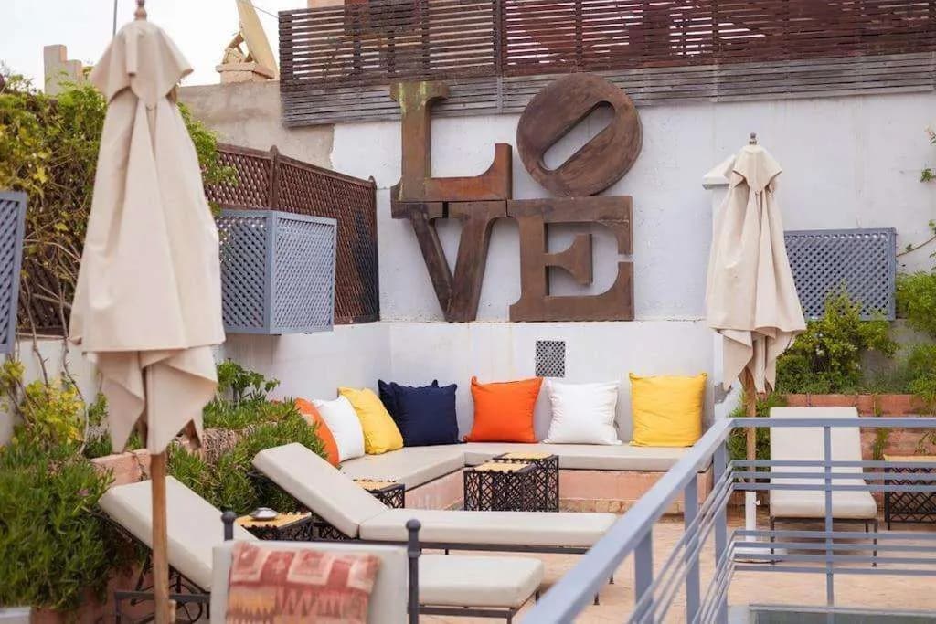 Riad La Sarrazine - photo 16