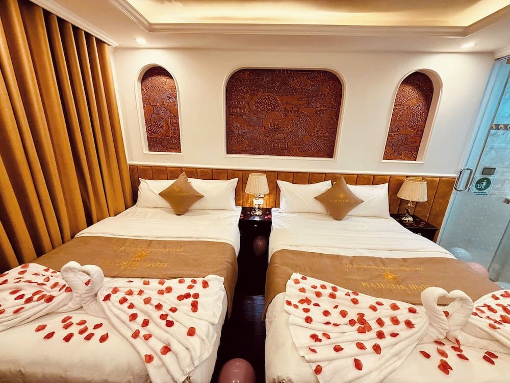 Majestik Hotel - photo 18