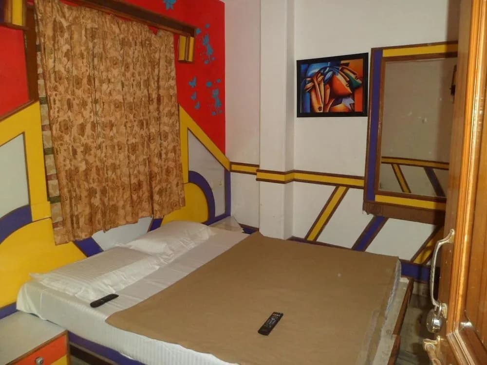 Hotel Hare Krishna - photo 4