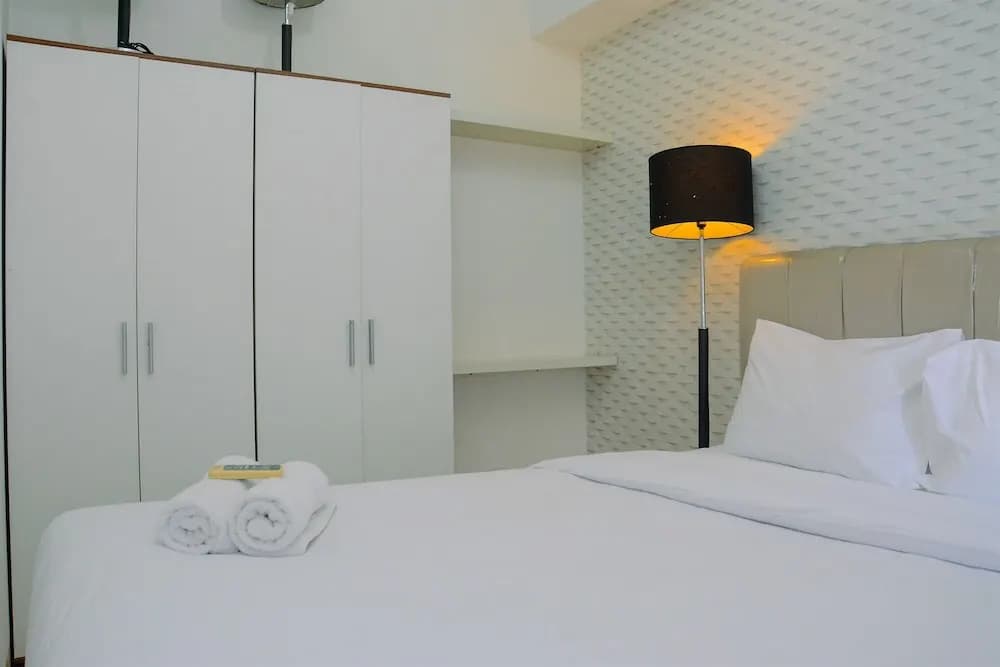 Spacious and Comfortable 2BR Green Bay Pluit Apartment - photo 4
